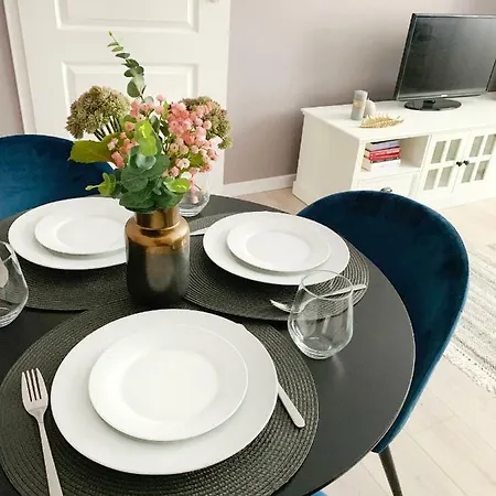 Mhc Quiet Deluxe Near Downtown - Free Parking Apartment