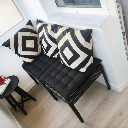 Mhc Quiet Deluxe Near Downtown - Free Parking Apartment